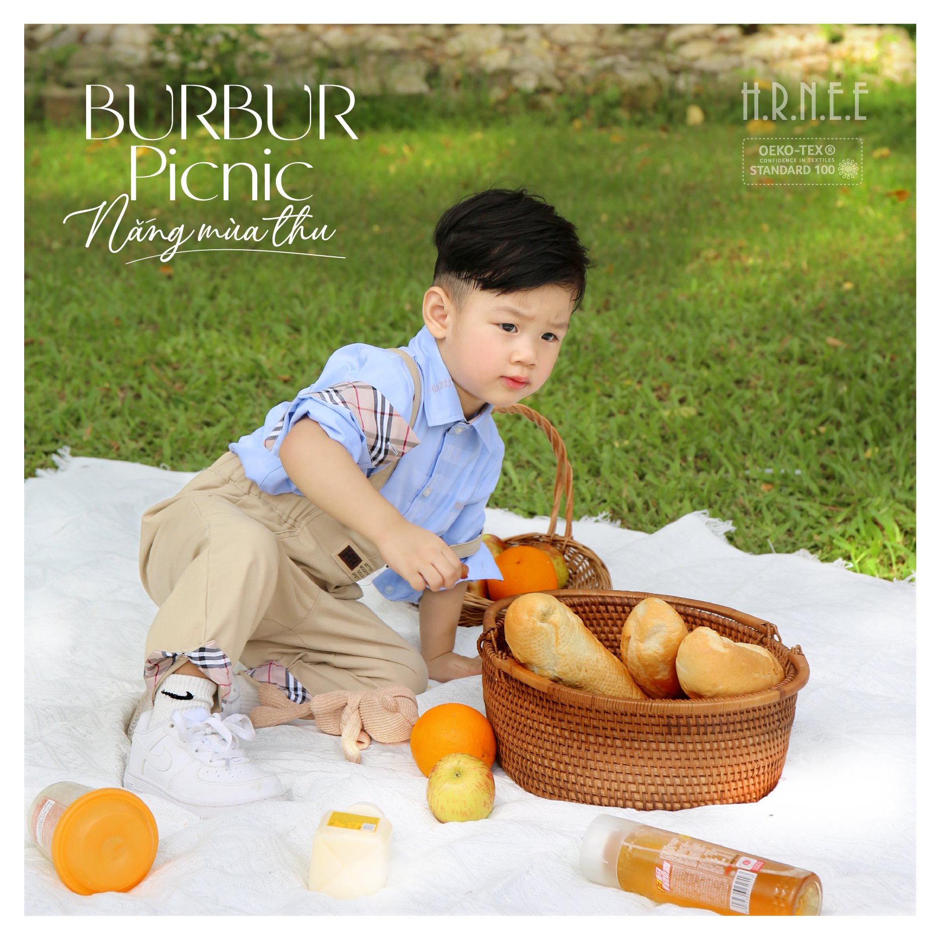 z5576188326885_e1ce1be2e5649c89f792eecc66434cdd em bé diện sơ mi, quần yếm bảnh bao trong buổi picnic